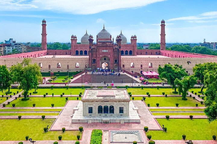 book trip for lahore